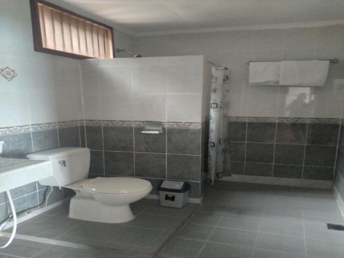 Toledo Inn Tuk Tuk Luaran gambar