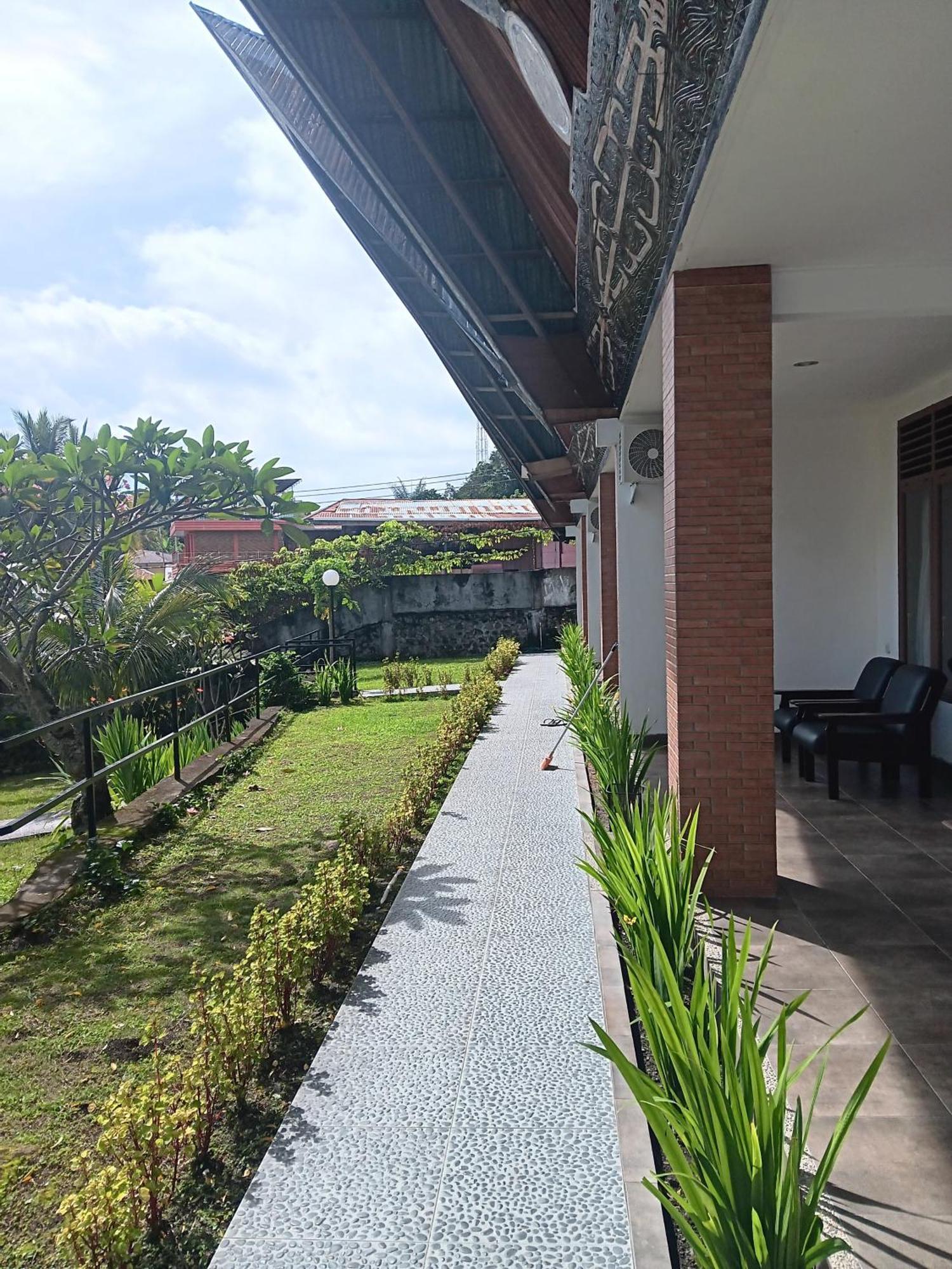 Toledo Inn Tuk Tuk Luaran gambar
